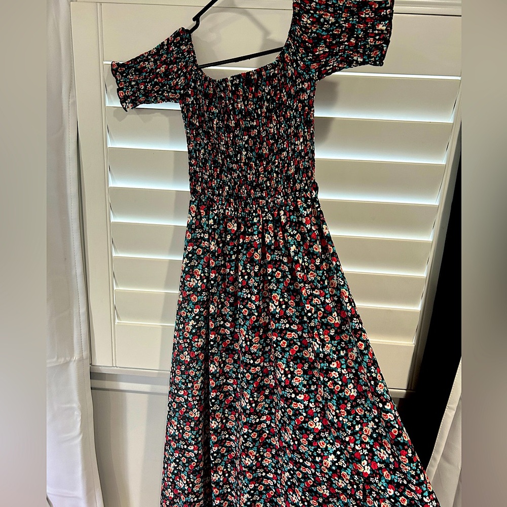 Floral DRESS , can be worn off the shoulder or not, SIZE XS.